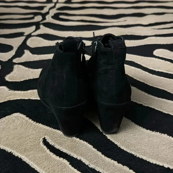 Dolce Vita Booties - Picture 3 of 7